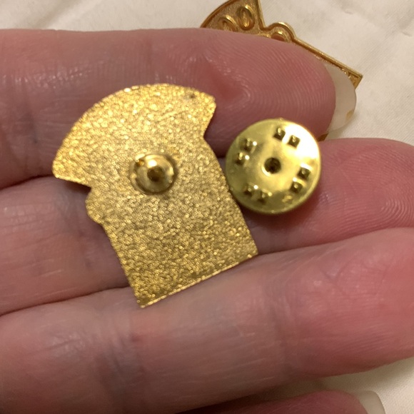 Taco Bell Pins - Picture 6 of 6